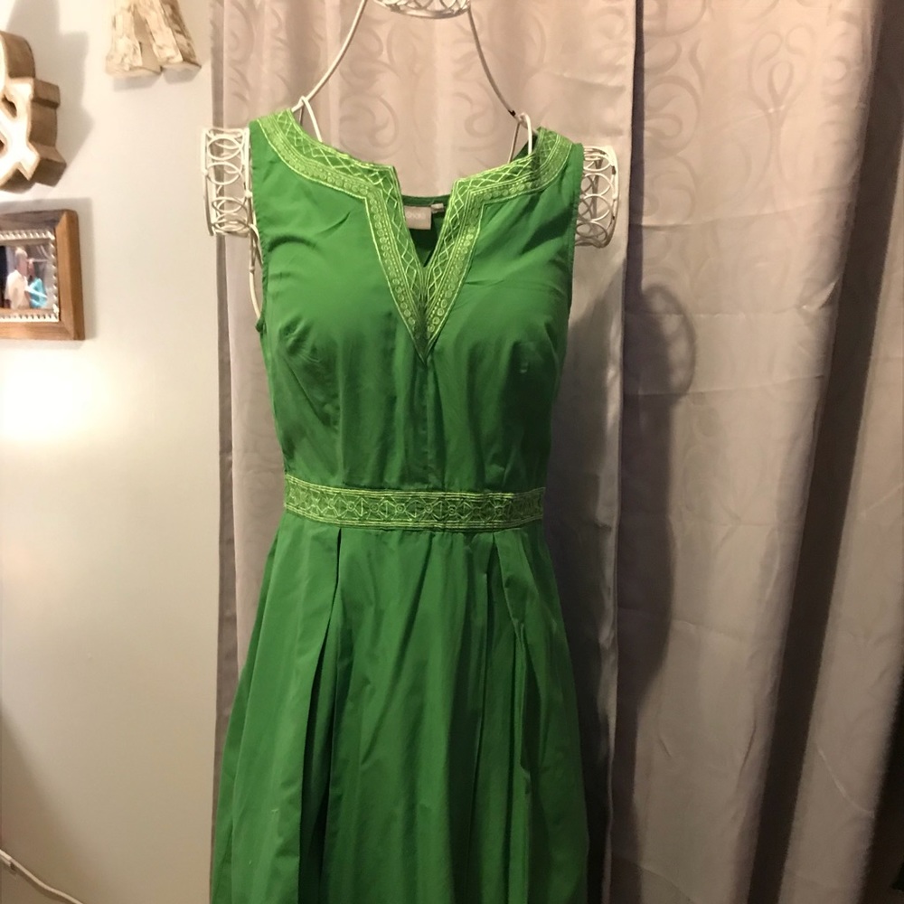 eSHakti, Gorgeous green dress